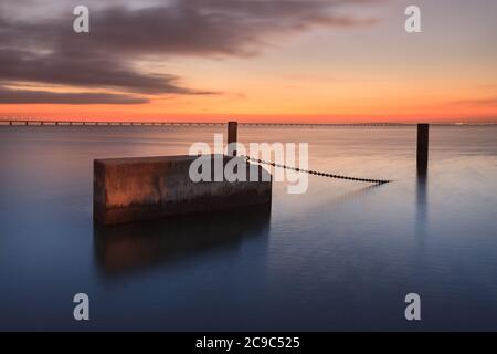 Lisbonne au lever du soleil avec le pont Vasco da Gama en arrière-plan. Le Portugal est une grande destination de voyage en Europe pour sa lumière et ses monuments. Amazi Banque D'Images