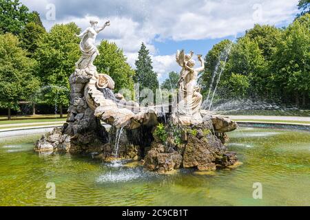 Maison et jardins de Cliveden, fontaine de l'Amour Banque D'Images