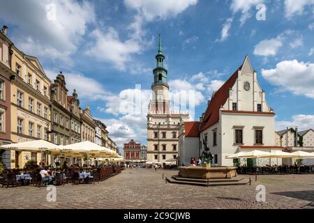 Poznan/Posen, Alter Markt mit Altem Rathaus Banque D'Images