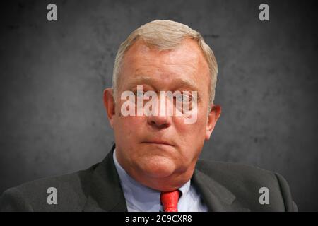 Cologne, Allemagne. 30 juillet 2020. PHOTO ASSEMBLY: Michael Spreng est mort. L'ancien journaliste et conseiller politique de longue date est décédé à Majorque à l'âge de 72 ans. Michael SPRENG, Allemagne, partenaire DWDL.de, journaliste, portrait, portrait, ici au Medienforum NRW à Koeln, le 23 juin 2009 | usage dans le monde crédit: dpa/Alay Live News Banque D'Images