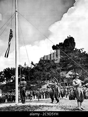 La longue et sanglante bataille d’OKINAWA au Japon en 1945. La bataille a été l'une des plus sanglantes de la bataille sanglante et longue d'OKINAWA au Japon en 1945. La bataille a été l'une des plus sangsues du Pacifique Banque D'Images