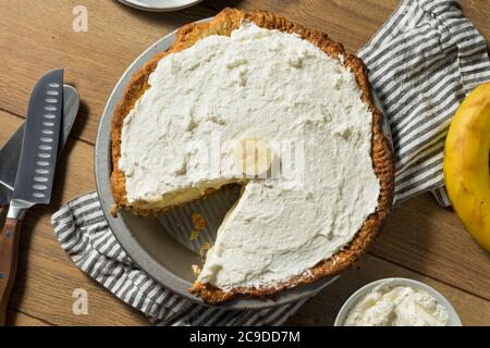 Tarte à la crème de banane douce maison prête à manger Banque D'Images