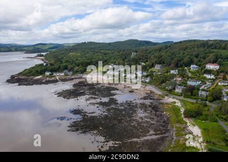 Vue aérienne du village de bord de mer de Rockcliffe, Dumfries et Galloway, Écosse Banque D'Images