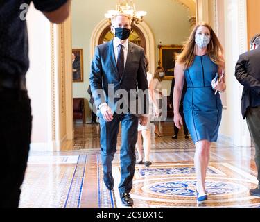 Washington, DC, États-Unis. 30 juillet 2020. 30 juillet 2020 - Washington, DC, États-Unis: Le sénateur américain JAMES LANKFORD (R-OK) quitte la salle du Sénat. Crédit : Michael Brochstein/ZUMA Wire/Alay Live News Banque D'Images