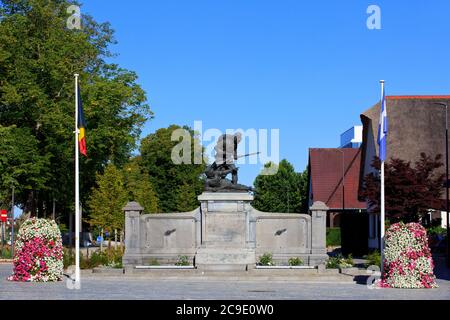 Monument au 22e Régiment de ligne belge qui a combattu à la bataille de Sint-Margriete-Houtem le 18 août 1914 à Tienen, Belgique Banque D'Images