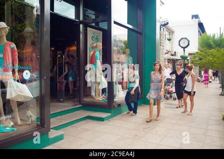 Les clients d'été à Mar del Plata, province de Buenos Aires, Argentine Banque D'Images