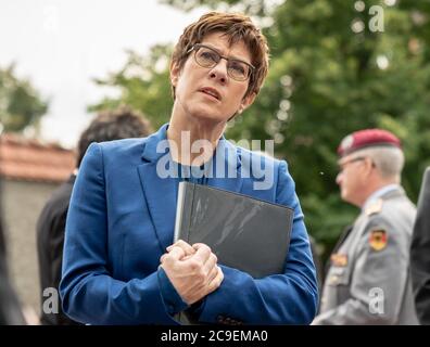 Berlin, Allemagne. 20 juillet 2020. Annegret Kramp-Karrenbauer (CDU), ministre de la Défense, participe à la commémoration par le gouvernement fédéral de ceux qui ont été assassinés dans la résistance contre la tyrannie nationale socialiste. (À dpa 'Kramp-Karrenbauer veut aider les pays touchés par le retrait des troupes américaines' sur 31.07.2020) Credit: Michael Kappeler/dpa/Alay Live News Banque D'Images