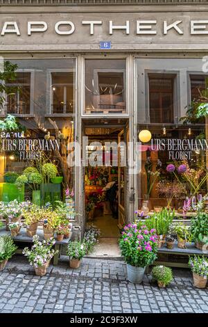 Ancienne pharmacie maintenant une boutique de fleurs à Zurich, Suisse Banque D'Images