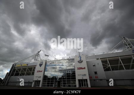Vue sur l'extérieur du stade Deepdale, stade de Preston North End, lors du match du championnat Sky Bet au stade Deepdale, Preston. Banque D'Images