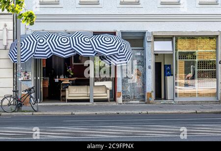 Bar à vins bean & bar à cocktails Buck & Breck extérieur. Bars branchés de Gonçalo de Sousa Monteiro à Brunnestrasse, Mitte, Berlin Banque D'Images