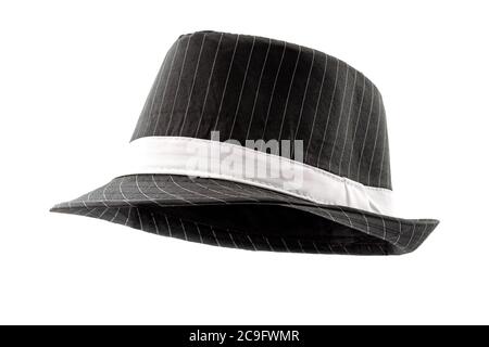 Chapeau chic et classique concept de tenue à fines rayures noir chapeau fedora isolé sur fond blanc avec découpe de chemin d'écrêtage en utilisant la technique de mannequin fantôme Banque D'Images