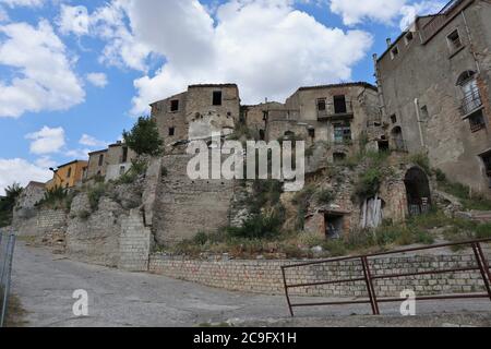 Calitri - Scorcio del borgo vecchio Banque D'Images