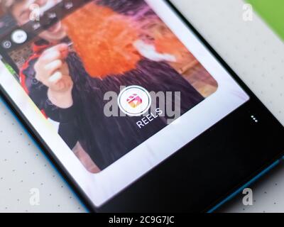 Assam, inde - 9 juillet 2020 : rouleaux Instagram pour faire de courtes vidéos. Banque D'Images