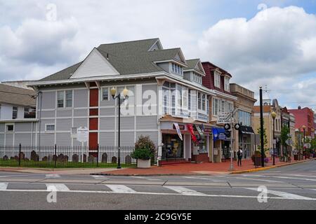 FREEHOLD, NJ -16 JUL 2020- vue sur les bâtiments de l'historique quartier de Freehold, qui accueille la bataille de Monmouth pendant la guerre d'indépendance à Freeho Banque D'Images