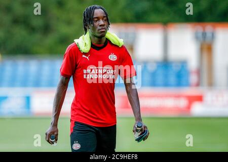 Eindhoven, pays-Bas. 31 juillet 2020. EINDHOVEN, 31-07-2020, complexe sportif de Herdgang, ai - ai. PSV jouerait contre UNA mais le jeu a été annulé en raison d'un joueur avec Corona. Le milieu de terrain de la PSV Noni Madueke a été abattu pendant le jeu PSV - PSV (1-1). Crédit : Pro Shots/Alamy Live News Banque D'Images