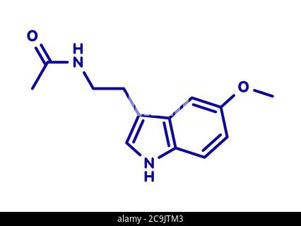 Molécule d'hormone de mélatonine. Chez l'homme, il joue un rôle dans la synchronisation du rythme circadien. Formule squelettique bleue sur fond blanc. Banque D'Images