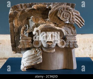 Un effigie de céramique des ruines de la ville Zapotec d'Atzompa dans le Museo Comunitario Santa Maria Atzompa, Oaxaca, Mexique. Banque D'Images