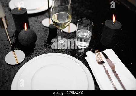 Table, couverts et vaisselle de luxe Banque D'Images