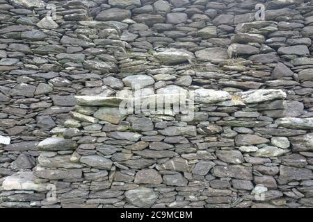 Comte Kerry dans le sud de l'Irlande en boucle autour de la péninsule Iveragh section Sneem à Caherdaniel, grand staigue de pierre fort Banque D'Images