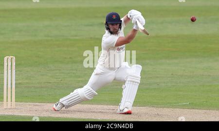 Steven Croft, de Lancashire, se batte pendant la première journée du match de Bob Willis Trophy à Blackfinch New Road, Worcester. Banque D'Images