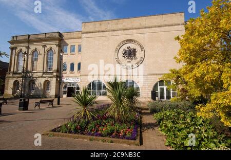 La ville de Swansea, pays de Galles du Sud, Royaume-Uni. Le centre Dylan Thomas. 10/5/04 Banque D'Images