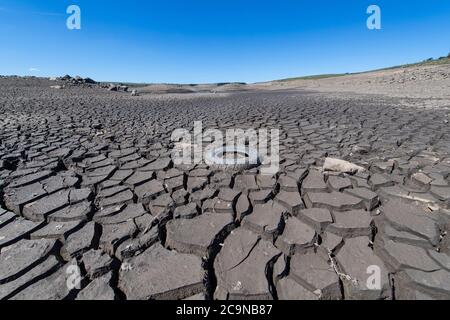 Réservoir Selset, Middleton à Teesdale, Co. Durham avec de très faibles niveaux d'eau. Il a été construit en 1960 et alimente teesdale et Teeside. Banque D'Images