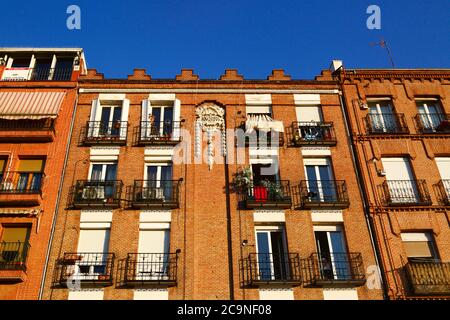 Appartements datant de 1914 sur Calle del Rosario près de Plaza San Francisco, quartier impérial, Madrid, Espagne Banque D'Images