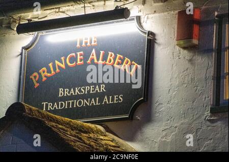 Le pub Prince Albert tire son nom du mari de la reine Vitoria. C'est un petit pub typique de campagne, populaire auprès des habitants de la région, des randonneurs et des visiteurs. Il Banque D'Images