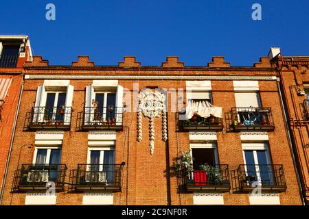 Appartements datant de 1914 sur Calle del Rosario près de Plaza San Francisco, quartier impérial, Madrid, Espagne Banque D'Images