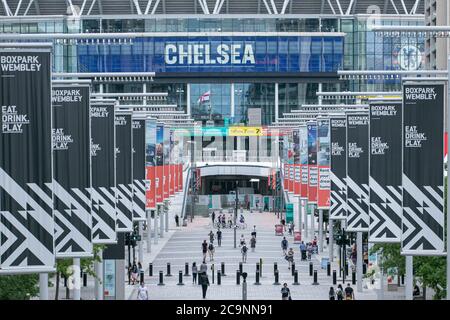 WEMBLEY LONDON, Royaume-Uni - 1 août 2020 UNE vue du stade Wembley façon olympique avant la finale de la coupe de football de Heads Up entre Arsenal et Chelsea. La finale de cette année, qui se tient traditionnellement en mai, a dû être replanifiée et sera tenue derrière des portes fermées, sans que les supporters ne soient autorisés à arrêter la propagation du coronavirus Covid-19 et sera la première 'finale de la coupe FA sans ventilateur'. Credit: amer ghazzal / Alamy Live News Banque D'Images