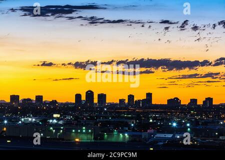 Coucher de soleil sur Uptown Phoenix, Arizona Banque D'Images