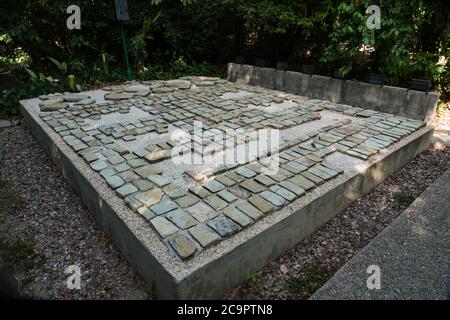 Pavé 3, mosaïque, représentant éventuellement un masque jaguar, des ruines Olmec de la Venta. Période préclassique (900-600 av. J.-C.). Musée la Venta, Villa Banque D'Images