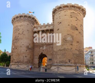 Torres de quart ou Puerta de quart deux portes fortifiées du mur médiéval de Valence Banque D'Images