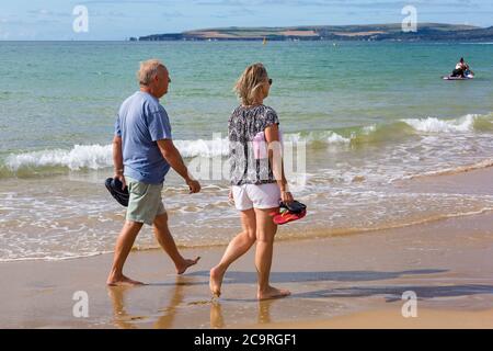 Poole, Dorset Royaume-Uni. 2 août 2020. Météo au Royaume-Uni : belle journée chaude et ensoleillée sur les plages de Poole, les températures grimpent et les amateurs de soleil affluent en bord de mer pour profiter du temps ensoleillé. Crédit : Carolyn Jenkins/Alay Live News Banque D'Images