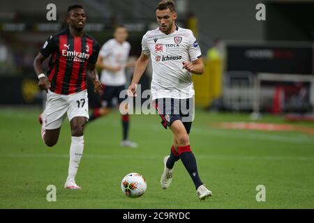 Sebastian Walukiewicz (Cagliari) pendant l'AC Milan contre Cagliari Calcio, série italienne DE football, Milan, Italie, 01 août 2020 Banque D'Images