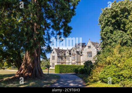 Wakehurst (anciennement Wakehurst place), une maison et des jardins botaniques dans West Sussex gérés par les Jardins botaniques royaux de Kew Banque D'Images