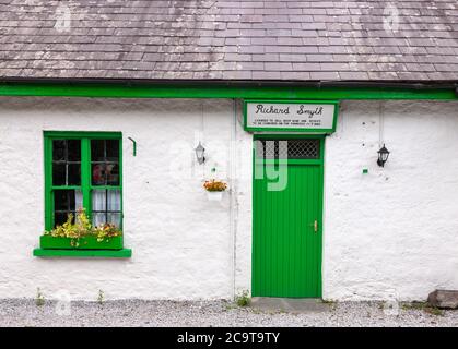 Lauragh, Kerry, Irlande. 1er août 2020. Un ancien pub irlandais vintage à Lauragh, Co. Kerry, Irlande. Credit; David Creedon / Alay Banque D'Images