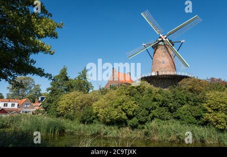 Moulin à vent traditionnel hollandais appelé 'de Koornbloem' (en néerlandais) situé à Goes, province de Zeeland, pays-Bas Banque D'Images