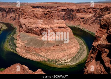 Magnifique canyon Horseshoe Bend sur le fleuve Colorado en Arizona. Banque D'Images