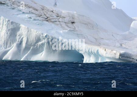 Iceberg dans la baie de Wilhelmina-Antarctique, péninsule antarctique Banque D'Images