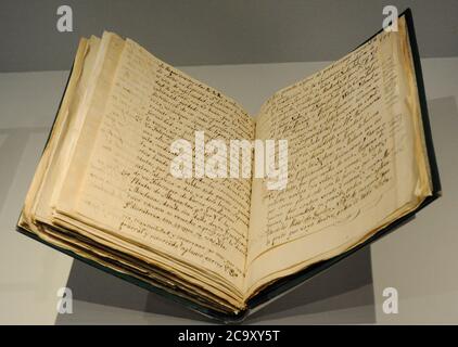 Rapports et offres d'Anselmo de Yegros, vers 1832. Singapour. Le prêtre espagnol Friar Anselmo Yegros est arrivé à Singapour en late1832, de Goa. Il a affirmé être à la tête de la Mission portugaise, nommée Vicaire général de Singapour. Yegros a proposé des méthodes pour améliorer les conditions des lépreux, des traductions de documents écrits en sanskrit, des graines mangousteen, un télégraphe optique et trois caisses d'artefacts collectés. Musée naval. Madrid. Espagne. Banque D'Images