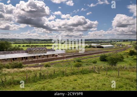 La gare de Helliveld, North Yorkshire, Royaume-Uni, a été construite par la compagnie de chemin de fer Midland en 1880. Banque D'Images