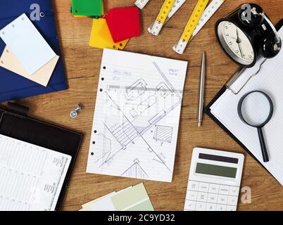 Croquis, fournitures de bureau et outils Banque D'Images