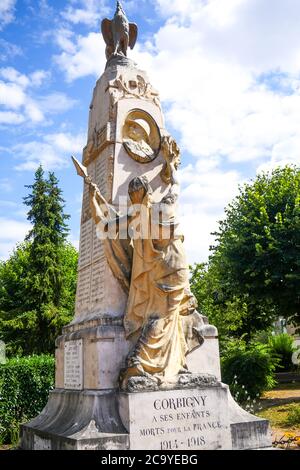 Mémorial militaire, Corbigny, Nièvre, Bourgogne région Franche-Comté, France Banque D'Images