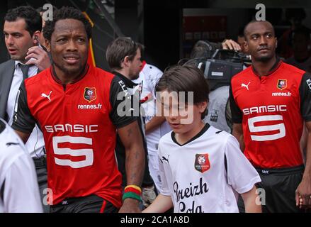 Jean II Makoun et Dimitri Foulquier pendant la Ligue 1 2012 - 2013, Stade Rennais - OGC Nice le 05 2013 mai à , Parc Roazon , Rennes - photo Laurent Lairys / DPPI Banque D'Images