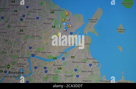 Trafic aérien au-dessus de Brisbane aera (04 août 2020, UTC 01.27), sur Internet avec le site Flightracar 24, pendant la période de pandémie du coronavirus Banque D'Images