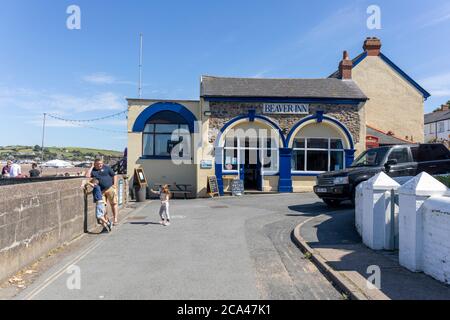 Le Beaver Inn, Appledore, est maintenant ouvert à l'extérieur après le confinement du coronavirus. Photographié de la voie publique. Banque D'Images