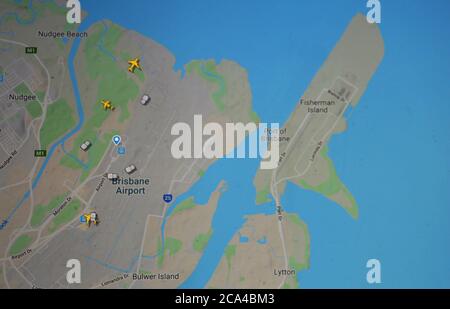 Trafic aérien au-dessus de Brisbane aera (04 août 2020, UTC 01.26), sur Internet avec le site Flightracar 24, pendant la période de pandémie du coronavirus Banque D'Images