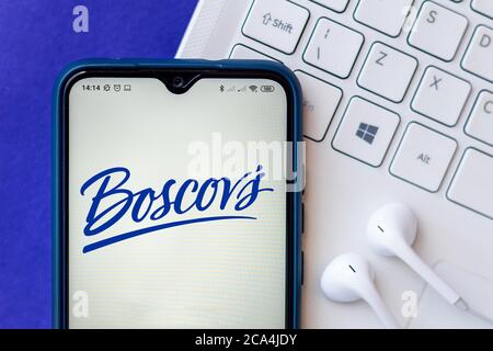 Brésil. 4 juillet 2020. Dans cette illustration, un logo Boscovs apparaît sur un smartphone. Credit: Rafael Henrique/SOPA Images/ZUMA Wire/Alamy Live News Banque D'Images