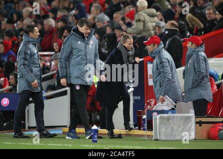 Kathleen Kruger, 'Team Manager' du Bayern Munich, parle pour la table Banque D'Images